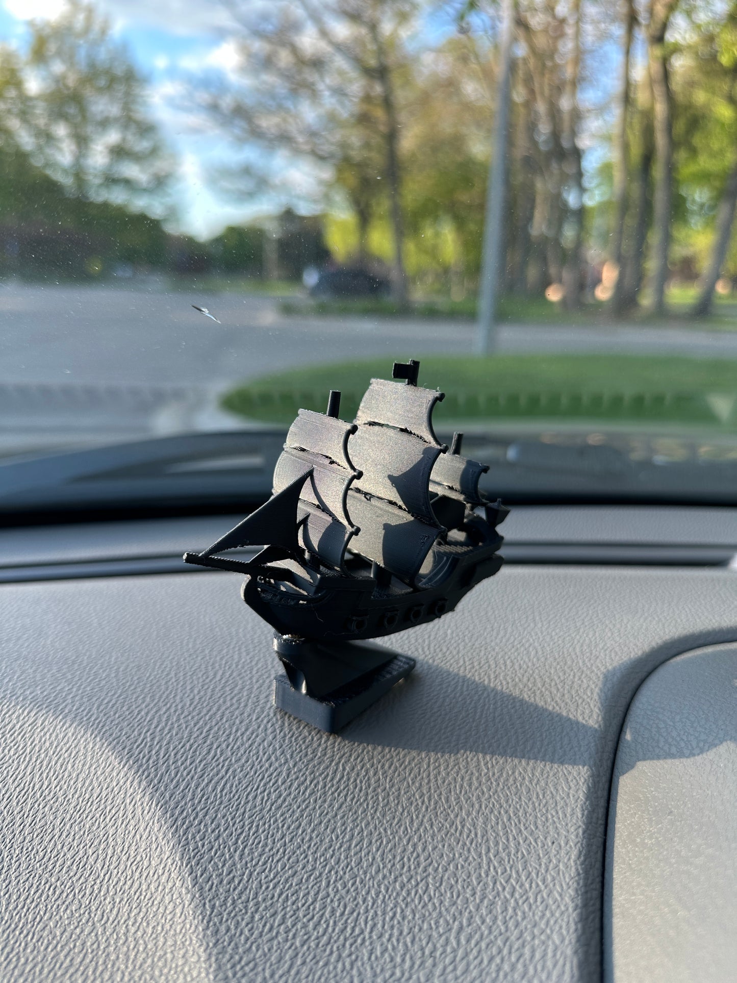 Pirate Ship Car Dashboard Drift Ornament