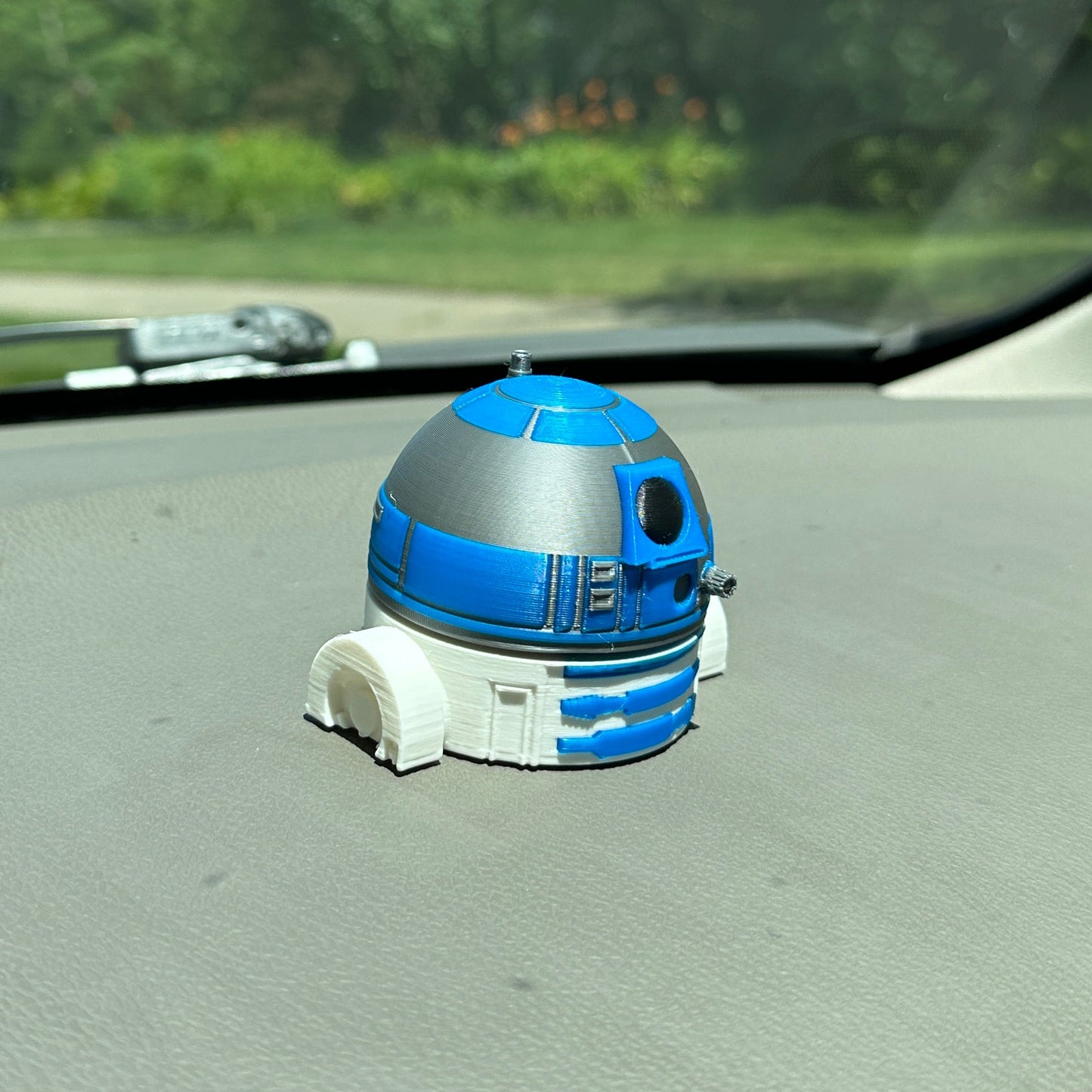 Droid Car Dashboard Companion with Spinning Head