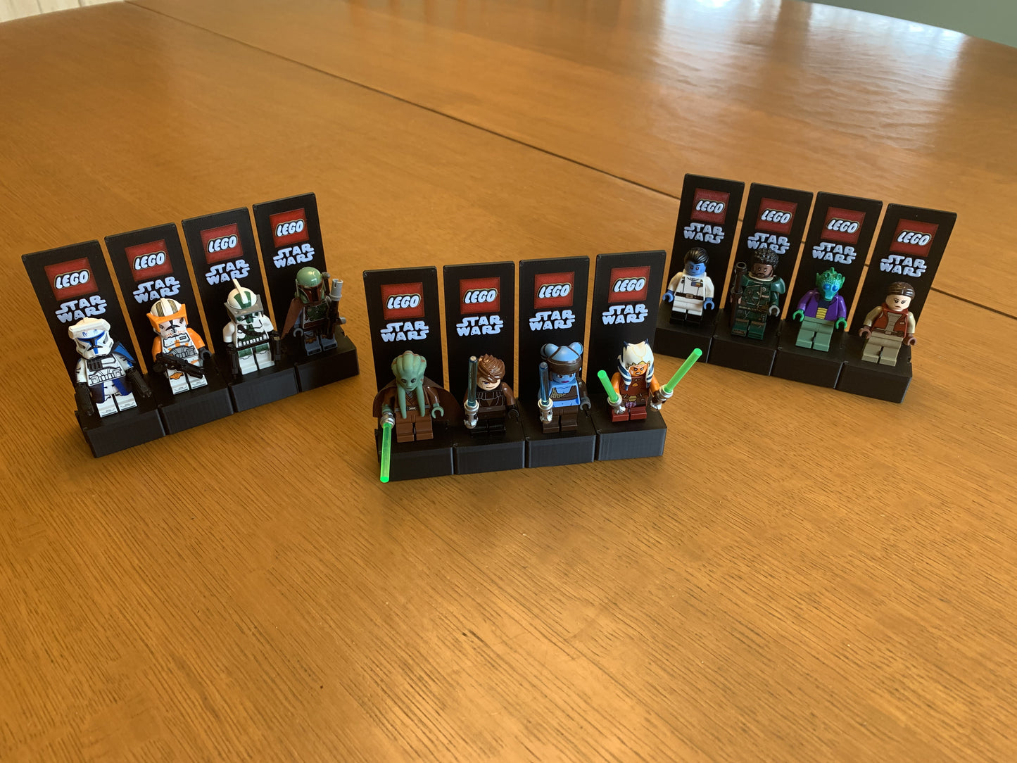 Brick Figure Stand | Connectable and Stackable