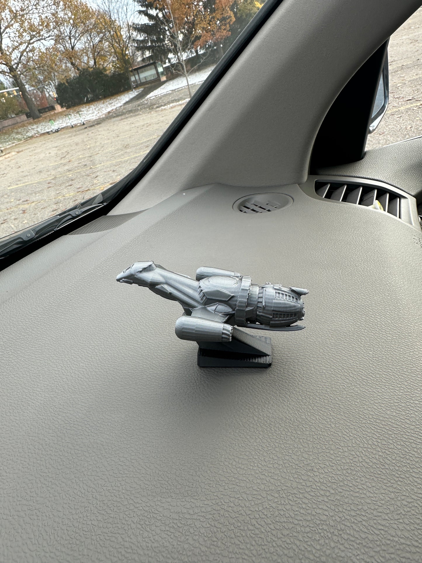 Serenity Dashboard Drift Ornament - Starship Car Decoration