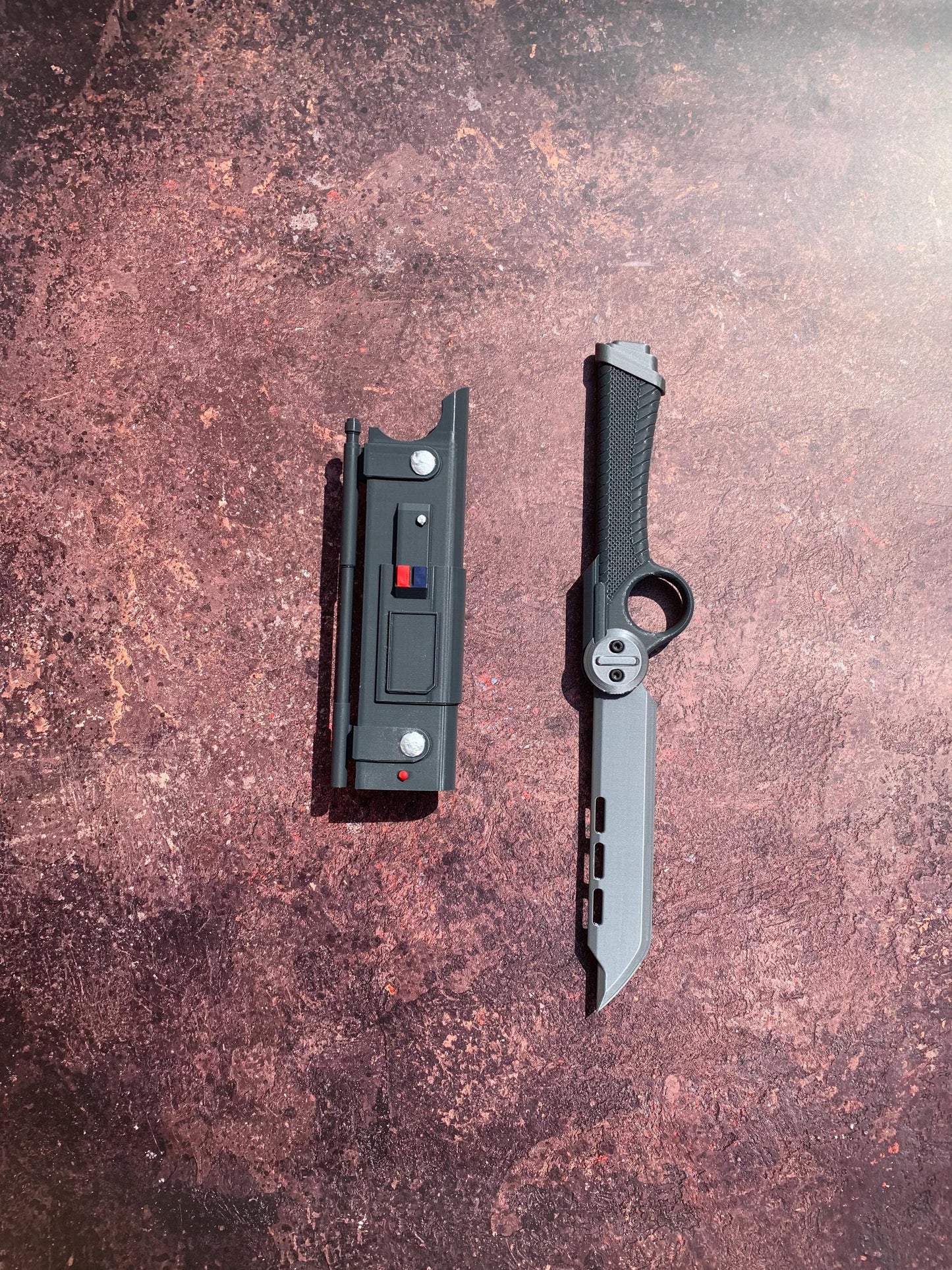 Vibroblade Cosplay Replica Prop