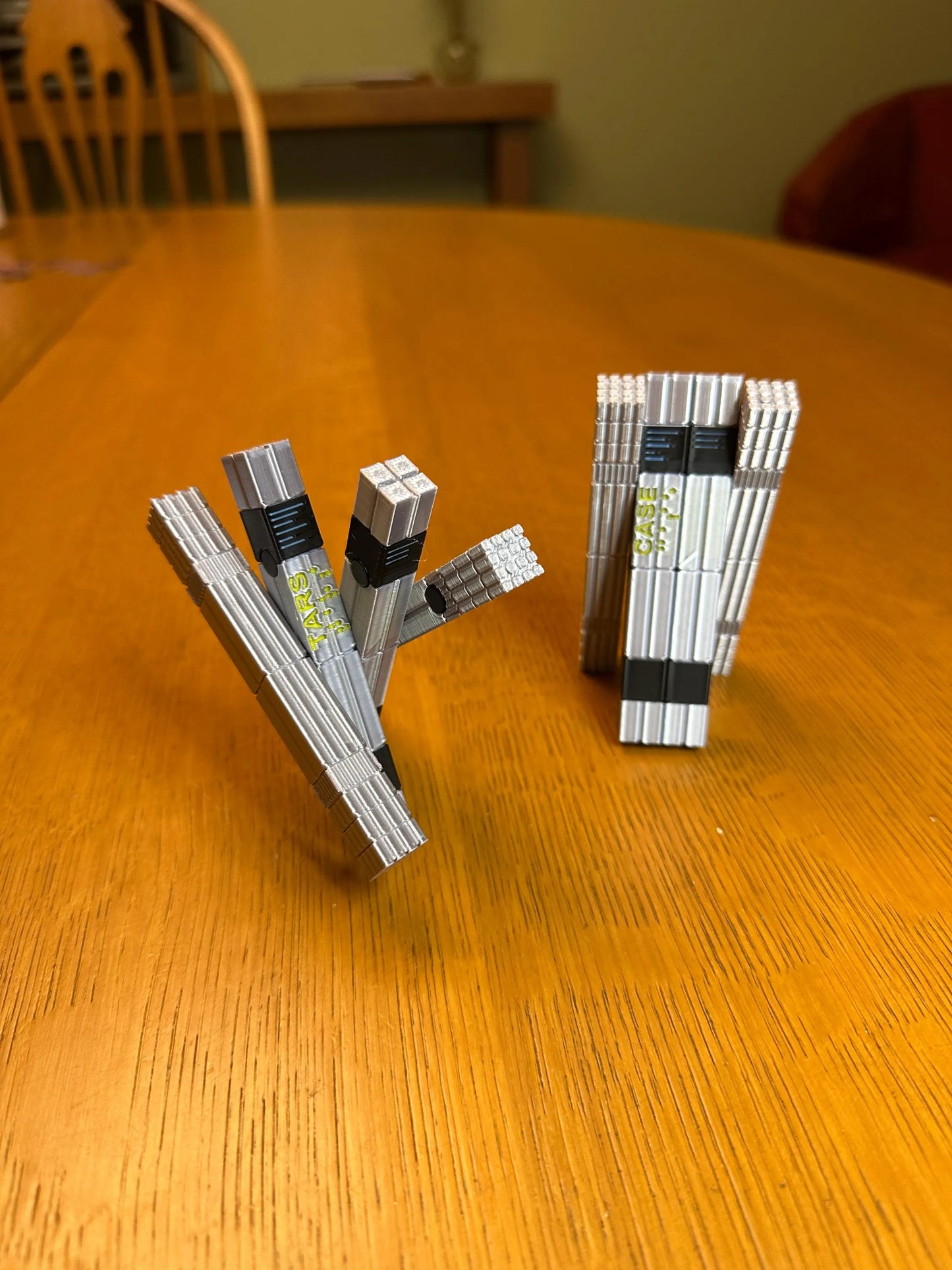 TARS & CASE Figurines – 3D Printed Magnetic Desktop Toys